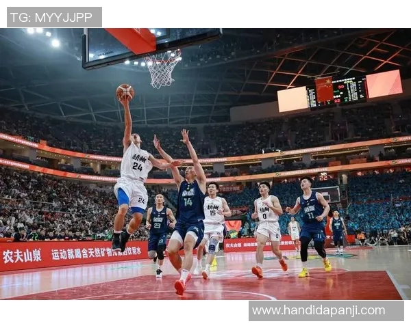 杭州足球队团队协作新模式探索与实践引发热议