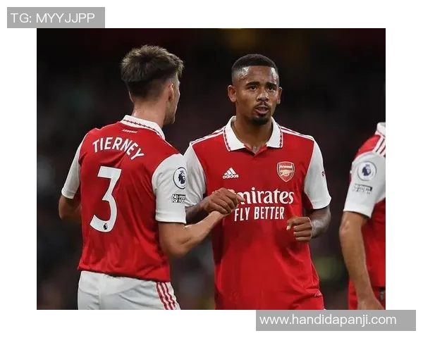 2016年曼联与阿森纳激战回顾：经典对决中的战术较量与球员表现分析